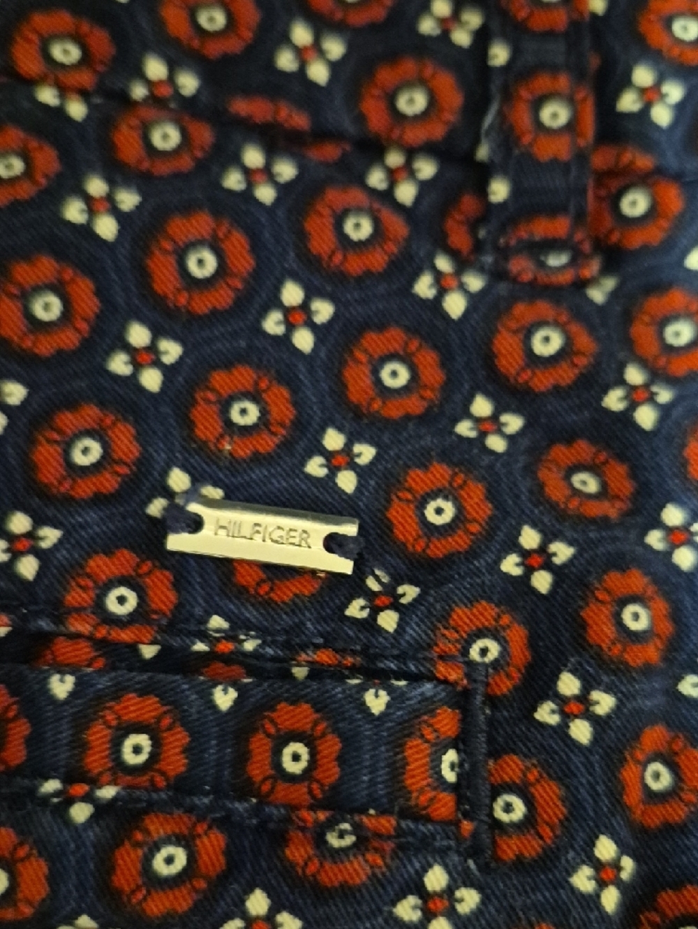 Tommy Hilfiger Cropped Pants - Picture 4 of 9